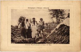 1918 Femmes Macédoniennes en tenue de Fete. Compagne dOrient 1914-18 / Macedonian folklore