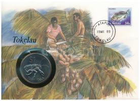 Tokelau 1980. 1$ / 1T Cu-Ni "Pálmatolvaj" forgalomba nem került emlékkiadás felbélyegzett borítékban, bélyegzéssel, német nyelvű leírással T:1- patina, karc Tokelau 1980. 1 Dollar / 1 Tala Cu-Ni "Coconut Crab" non-circulating commemorative coin in envelope with stamp, cancellation, and a description in german C:AU patina, scratch Krause KM#3