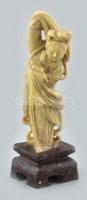 Kínai női figura, faragott zsírkő, kopásnyomokkal, jelzés nélkül, m: 15,5cm