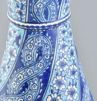 Török díszváza, kézzel festett porcelán, jelzés nélkül, m: 49,5cm. A tétel szerepelt a Műgyűjtők Gal...
