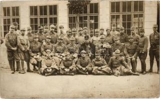 1914 Apatin, Osztrák-magyar katonák csoportja / WWI Austro-Hungarian K.u.K. military, group of soldiers. photo (EK)