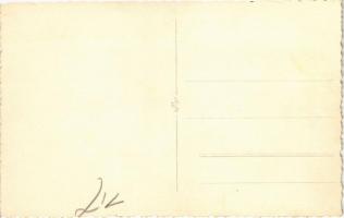 ~1930 Budapest, 52-es villamos kalauzokkal és villamosvezetőkkel. photo