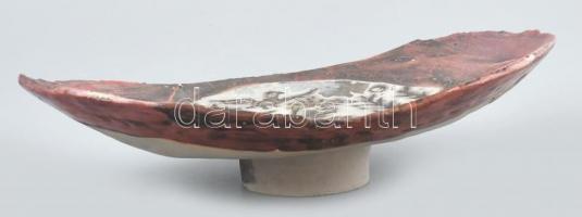 Kun Éva (1948-): Csodaszarvasos raku dísztál. Irizáló mázakkal festett kerámia. Jelzett, hibátlan, d...