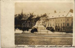 1908 Pozsony, Pressburg, Bratislava; Petőfi szobor télen a színházzal szemben, Kohn üzlete / statue in winter, shops. photo