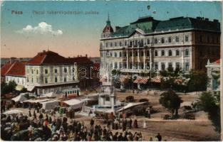 Pécs, Takarékpénztári palota, piac, villamos. Karpf Berta kiadása