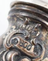 Ezüst (Ag) nyelű tortakés dobozban, jelzett, h: 27 cm, bruttó: 89g