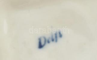 Delf figurális gyertyatartó, kézzel festett porcelán, kéményen lepattanás, m: 15 cm