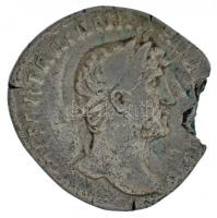 Római Birodalom / Róma / Hadrianus 119-122. Denarius Ag (2,92g) T:2-,3 Roman Empire / Rome / Hadrian 119-122. Denarius Ag [IMP] CAESAR TRAIAN HADR[IANVS AVG] / P M TR P COS III - SAL AVG (2,92g) C:VF,F RIC II 137a