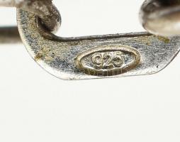 Ezüst (Ag) nyaklánc, rubin köves medállal, h: 50 cm jelzett, bruttó: 6,61g