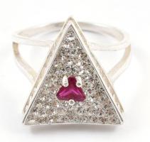 Ezüst (Ag) köves gyűrű, rubinnal, m: 55, jelzett, bruttó:3,46g