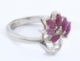 Ezüst (Ag) gyűrű természetes rubinokkal, m: 58, jelzett, bruttó:5,54g