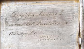 Ezüstözött fém cigarettatárca zománc berakással, jelzés nélkül, kopásnyomokkal, belsejében vésett fe...