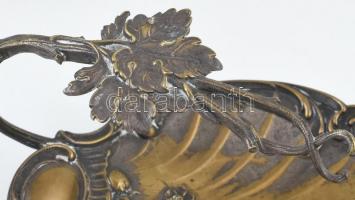 Szecessziós kínáló tál. Gazdag díszítéssel. Fém. 26x21x17 cm