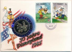 Maldív-szigetek 1985. Disneyland 30. évfordulója fém emlékérem felbélyegzett borítékon, alkalmi bélyegzéssel, német nyelvű leírással T:1- Maldives 1985. 30th anniversary of the Disneyland metal medallion in envelope with stamp, with german language description C:AU