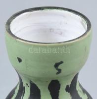 Gorka Lívia (1925 - 2011): Váza. Fekete, zöld és fehér mázakkal festett kerámia, mázrepedésekkel. Je...