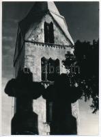 Csák Miklós (1933-2013): Egregy Árpád-kori temploma. Hátoldalán feliratozott, jelzetlen fotó, kis törésnyomokkal, 18x13 cm