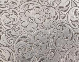 Ezüst (Ag) púdertartó fém betéttel Gilosált díszítéssel. Jelzett nettó 31,5 g, d: 6 cm