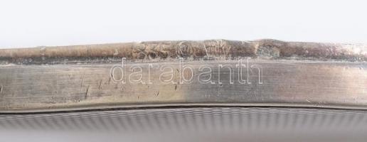 Ezüst (Ag) púdertartó kis tükörrel díszítéssel, Irénke gravírozással. Jelzett bruttó 84 g 7,5x6 cm