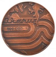 ~1980. Ikarus - 100.000 kétoldalas bronz emlékérem dísztokban (60mm) T:1- patina