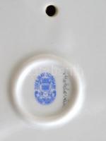 Zsolnay Vízhordó nő, kézzel festett porcelán, jelzett, kopásnyomokkal, terv: Sinkó, m: 33 cm