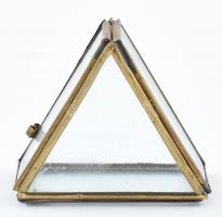 Háromszög alakú réz, üvegbetétes dobozka, d: 7 cm