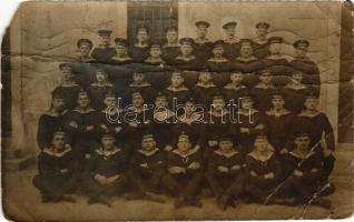 1911 Pola, Pula; Osztrák-Magyar Haditengerészet matrózai / Austro-Hungarian Navy, K.u.K. Kriegsmarine, group of mariners. photo (b)