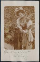 1909 Nagyvárad, elegáns hölgy, fotólap (megírt, futott), 14x8,5 cm