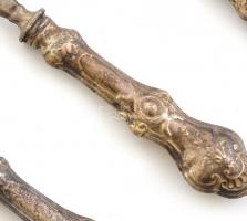 Ezüst (Ag) nyelű villa, 4db, kés, 4db, horpadásokkal, rozsdafoltokkal, részben jelzett, h: 22-25,5cm...