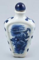 Kuangxi kék-fehér mintás kínai porcelán illatszeres palack, kézzel festett, kis kopásnyomokkal, jelzett, m: 7 cm