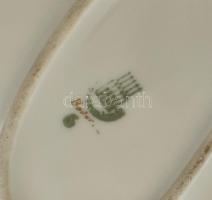 Zsolnay furulyázó juhász, kézzel festett, jelzett, apró kopásnyomokkal, m: 19 cm, h:21 cm