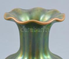 Zsolnay eozin mázas porcelán, bordás váza. Jelzett, kis kopással, szájperemén apró tűzrepedés m: 16 ...