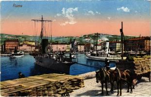 Fiume, Rijeka; kikötő faszállító lovaskocsik, SMS Satellit torpedóhajó (őrhajó) / K.u.k. Kriegsmarine / port, horce carts transporting timber, Austro-Hungarian Navy torpedo boat