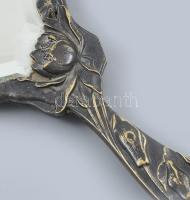 Szecessziós kézi tükör, ezüstözött alpakka borítással, jelzés nélkül, h: 34 cm