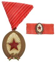 1964. A Munka Érdemrend bronz fokozata, zománcozott bronz kitüntetés mellszalagon, miniatűrrel és szalagsávval, tokban T:1-
