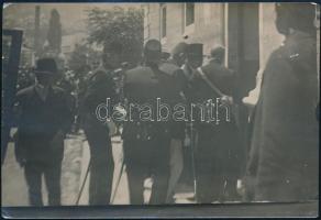 1914 A Szarajevói merénylet - A bombamerénylő Cabrinovics elfogása. Korabeli sajtófotó (Est lapok) hozzátűzött felirattal 16x11 cm