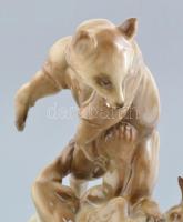 Zsolnay birkózó medvék. Kézzel festett, jelzett (Markup Béla), hibátlan, m: 30 cm