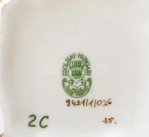 Zsolnay pillangó mintás dobozka. Kézzel festett, jelzett, hibátlan 7,5x7,5 cm