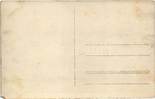 Pola, Pula; Oliven-Insel / Scoglio Olivi / Olíva-sziget a hadihajógyárral / K.u.K. Kriegsmarine Werf...