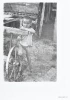 Kincses Károly: Fotográfusok. Made in Hungary. Aki elment, aki maradt. Bp., 1998, Magyar Fotográfiai...