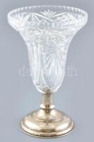 Kristály váza fém talppal, metszett, csiszolt, a talpon kopásnyomokkal, m: 25 cm