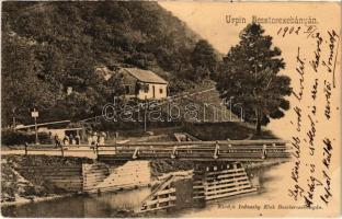 1902 Besztercebánya, Banská Bystrica; Urpin részlet a Garammal, fahíd. Kiadja Ivánszky Elek / Urpín mountain, Hron riverside, wooden bridge