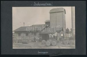 cca 1938 Szolgaegyháza (Szabadegyháza), Szeszgyár, fotó, kartonra kasírozva, 18x12 cm