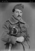 cca 1944-1950 között készült felvételek katonákról, a kiskunfélegyházi Marika fotóműterem hagyatékáb...