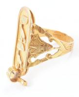 Arany (Au/14k) egyiptomi motívumos gyűrű, jelzett, erősen sérült m: 53 nettó: 4,9g