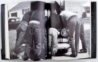 Our American Century 3 kötete: 
End of Innocence 1910-1920. Szerk.: Neil Kagan.; 
Rock & Roll ...