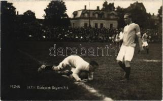 ~1920 München, MTK Budapest - Bayern München 7:1 labdarúgó mérkőzés, foci meccs / football match. Presse Bild Verlag Gerh. Graeber photo