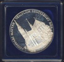 1994. "Mátyás templom-bombamerénylet" ffém emlékérem. Szign.Bozó T:PP Eredeti dísztokban!