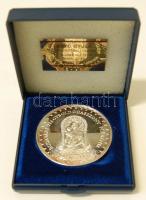 1995. "Nagyboldogasszony Plébánia" ffém emlékérem. Szign.Bozó T:PP Eredeti tokban!