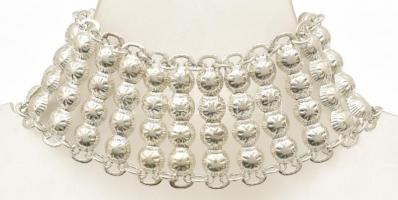 Ezüst(Ag) széles díszes karkötő biztonsági lánccal, jelzett, h: 19 cm, nettó: 17 g