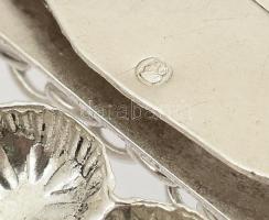 Ezüst(Ag) széles díszes karkötő biztonsági lánccal, jelzett, h: 19 cm, nettó: 17 g